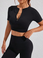 Cadore Seamless Set – Short Sleeve Crop Top & Sculpt Leggings