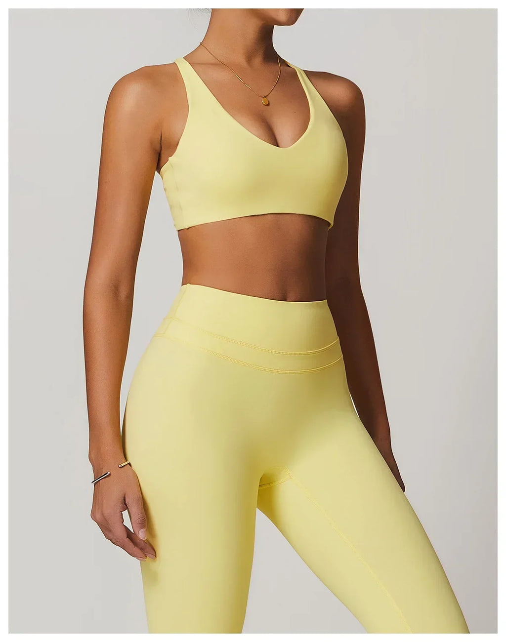 Cadore Seamless Fitness Set – Shorts, Top & Sports Blouse