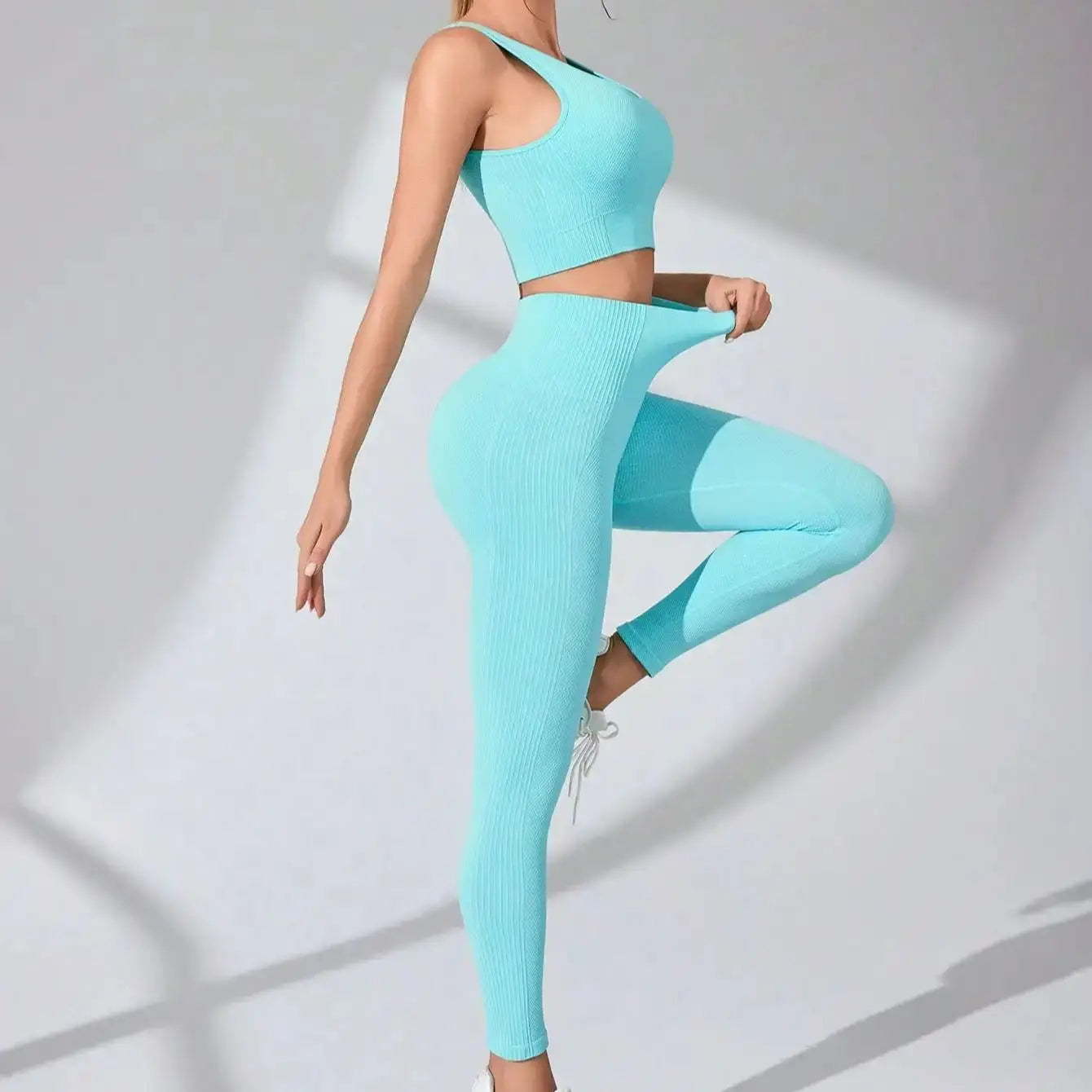 Cadore Cross-Strap Set – Leggings & Sports Bra