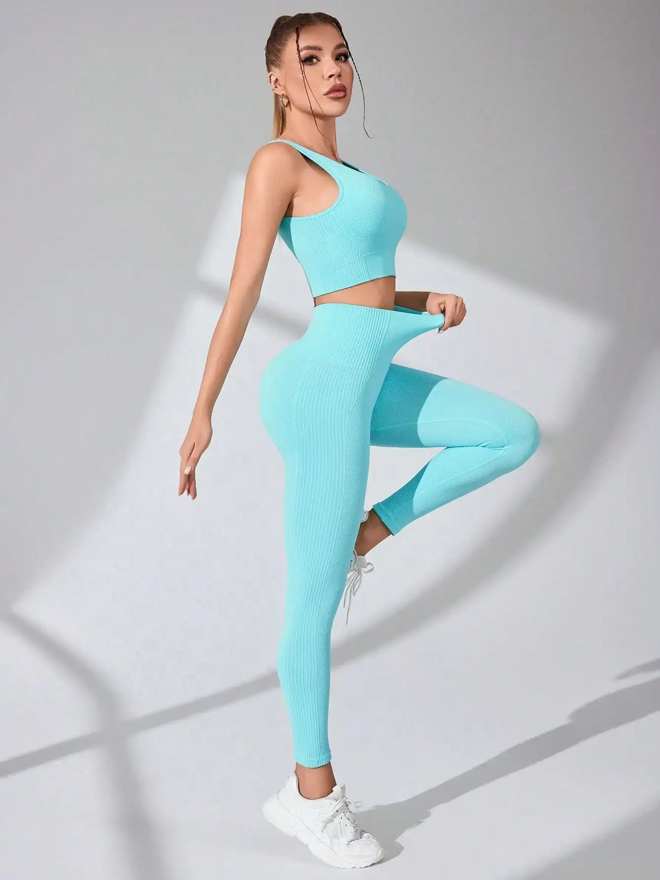 Cadore Cross-Strap Set – Leggings & Sports Bra