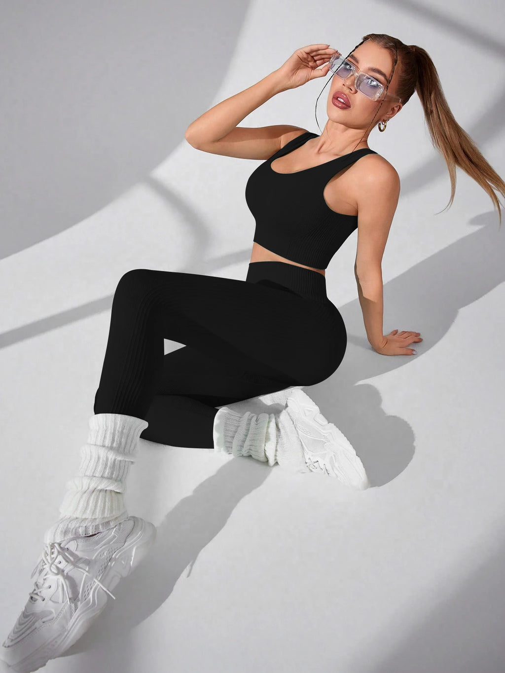 Cadore Cross-Strap Set – Leggings & Sports Bra