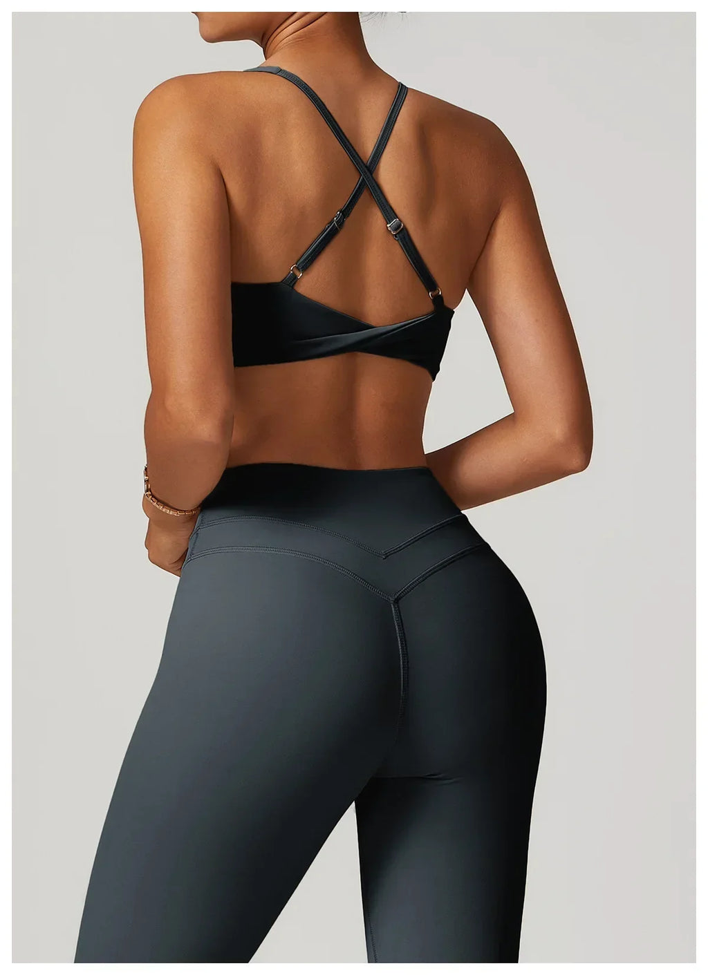 Cadore Seamless Fitness Set – Shorts, Top & Sports Blouse