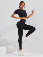 Cadore Seamless Set – Short Sleeve Crop Top & Sculpt Leggings