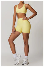 Cadore Seamless Fitness Set – Shorts, Top & Sports Blouse